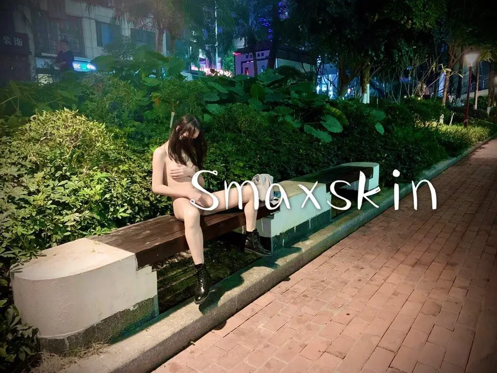 Smaxskin全裸